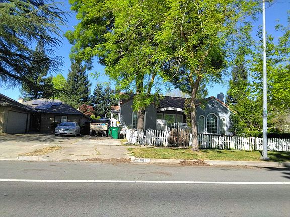 3rd image of 1021 S Church St
