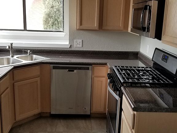 4th image of 2605 Lake Spier Dr