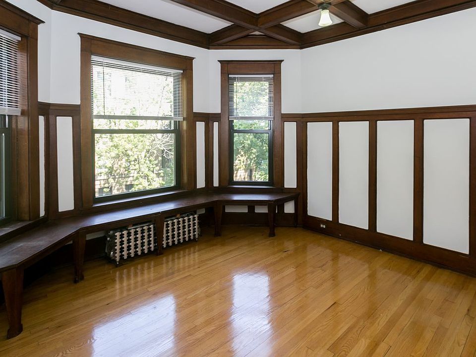 Dining/Living room