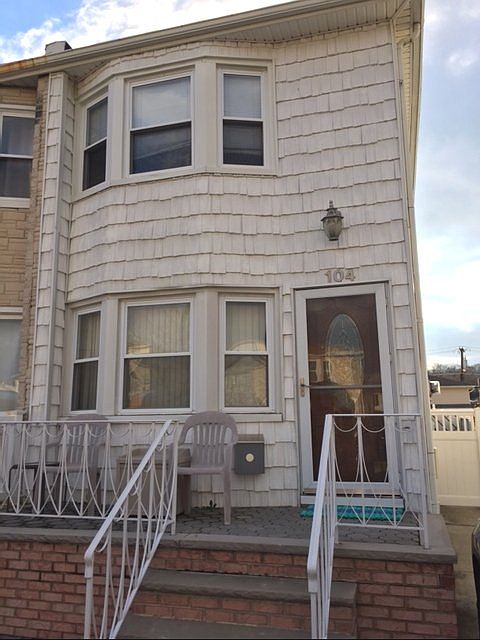 1st image of 104 Labau Ave