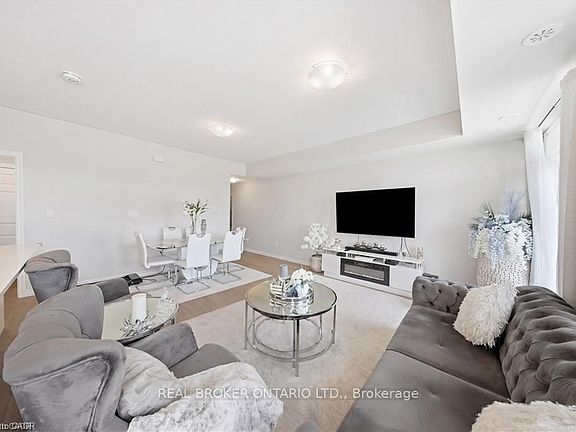 3rd image of 176 Wheat Ln #88