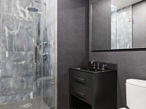 450 West 17th Street image 14 of 26