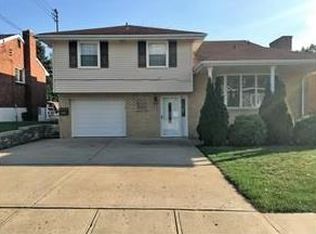 688 Southcrest Dr, Pittsburgh, PA 15226