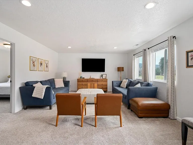 70 Wapiti Ct — Photo 21
