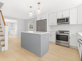 14 Cos Cob Ave, Cos Cob, CT