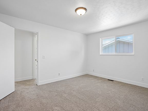 5th image of 6383 S Lauritzen Dr