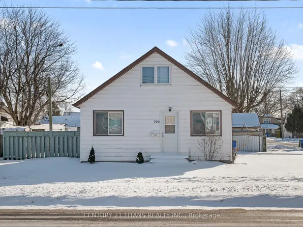 700 Wallace St, Chatham Kent, ON N8A 1K2