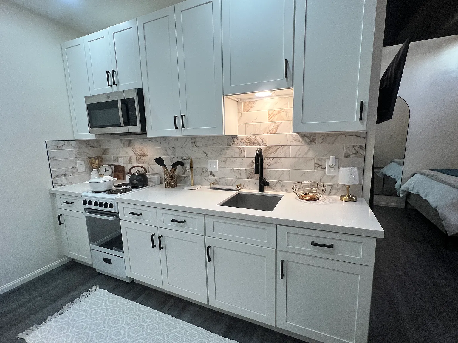 Studio, 500 sqft, $2,300 — Photo 2