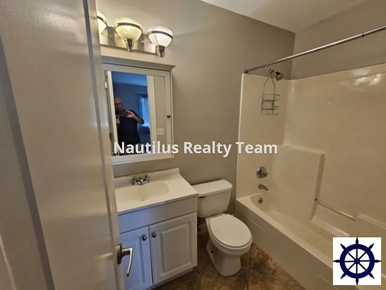 116 Christie Ln — Photo 5