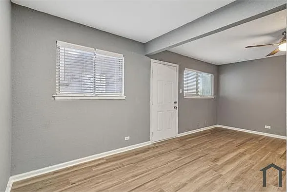 436 Nassau Dr — Photo 3