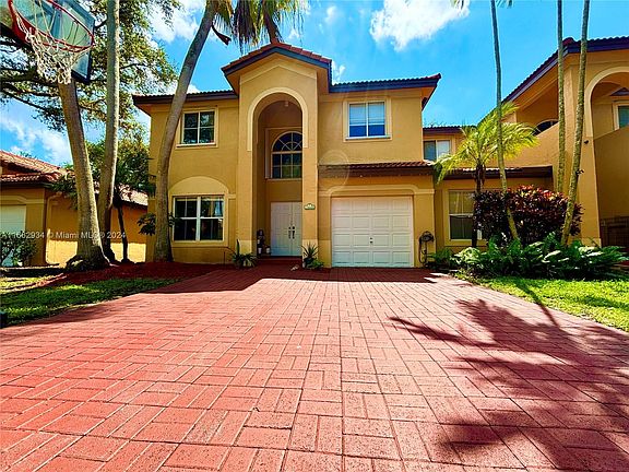 2nd image of 14034 S Forest Oak Cir