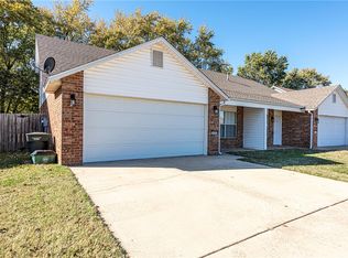 2429 & 2431 N Jeremiah Pl, Fayetteville, AR 72704
