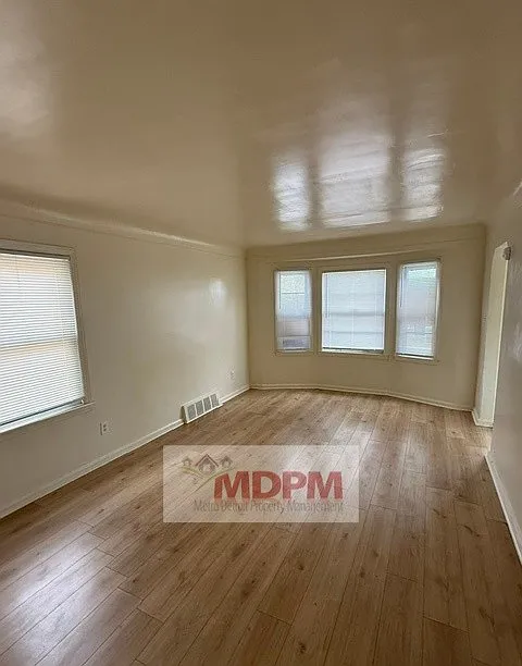 3 bed, 1126 sqft, $1,150 — Photo 1