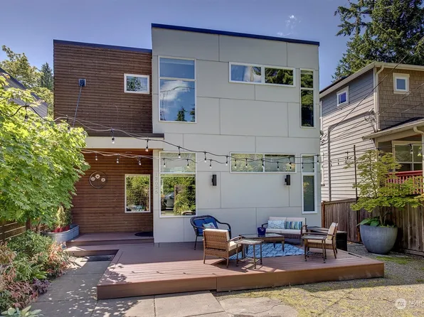 12025 36th Avenue NE, Seattle, WA 98125