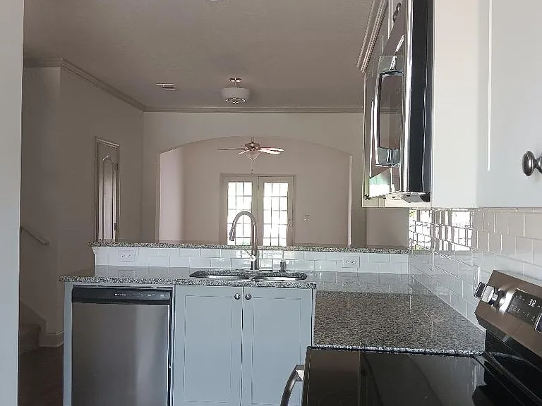 724 Buddy Ct — Photo 13