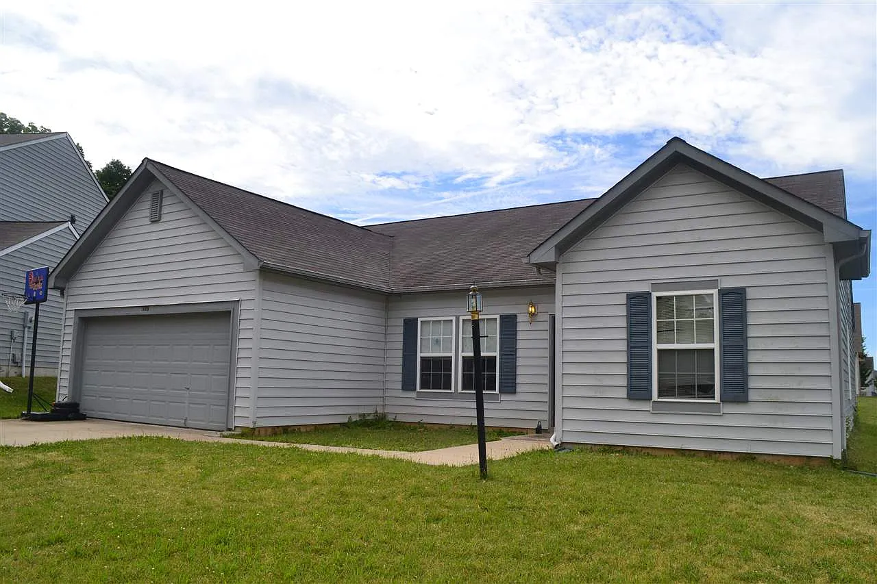 1409 W Caber Ct photo 1