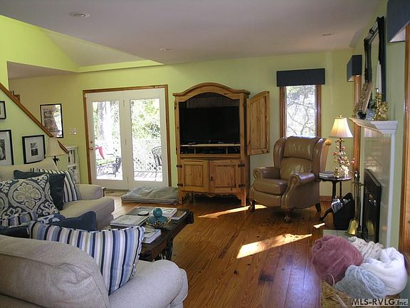 4th image of 108 Vance St