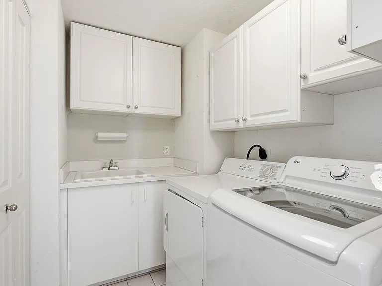 1170 Gulf Blvd #1105 — Photo 37