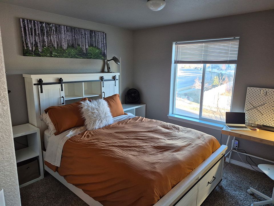 Loft Bedroom, fully furnished.