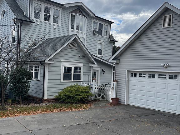 2nd image of 2240 N Wakefield St