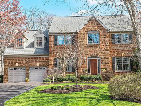 5929 Pocol Dr, Clifton, VA 20124