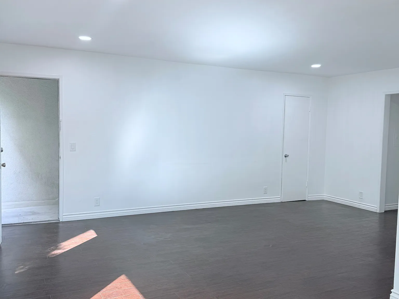 2 bed, 1.5 bath, 925 sqft, $3,295 — Photo 3