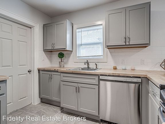 5th image of 2616 NW 12th St #2618
