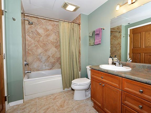 5th image of 234 E Reservoir Ave Unit 206