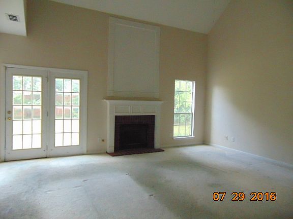 5th image of 1510 Deer Valley Dr