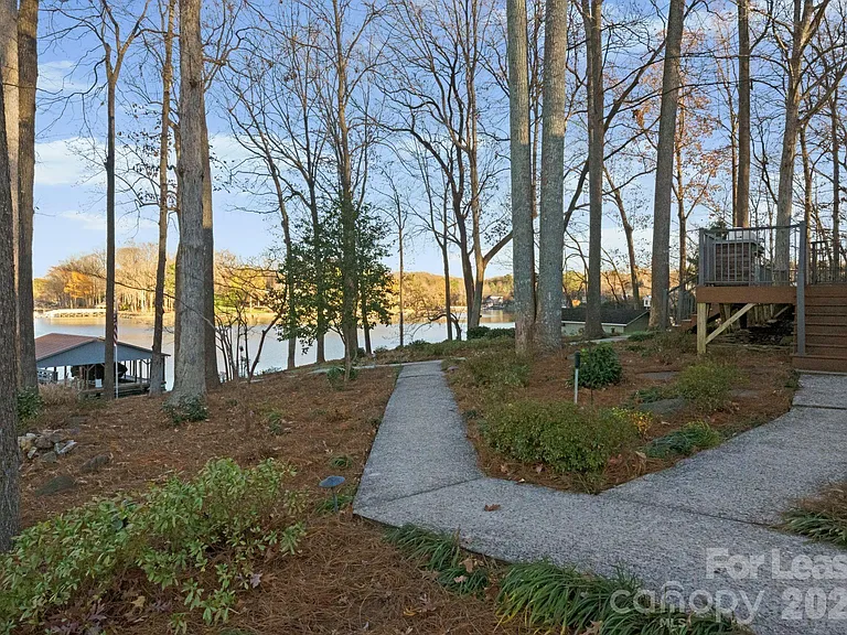 19709 Stough Farm Rd — Photo 35