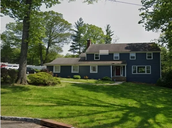 18 Eton Dr, North Caldwell Boro, NJ 07006