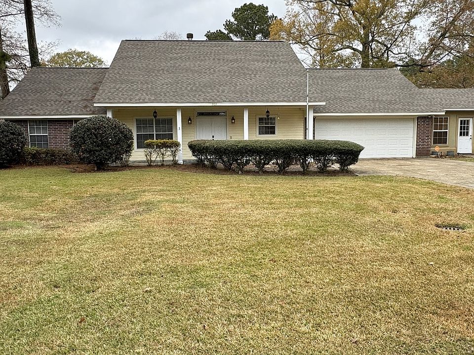 1st image of 203 Williamsburg Dr