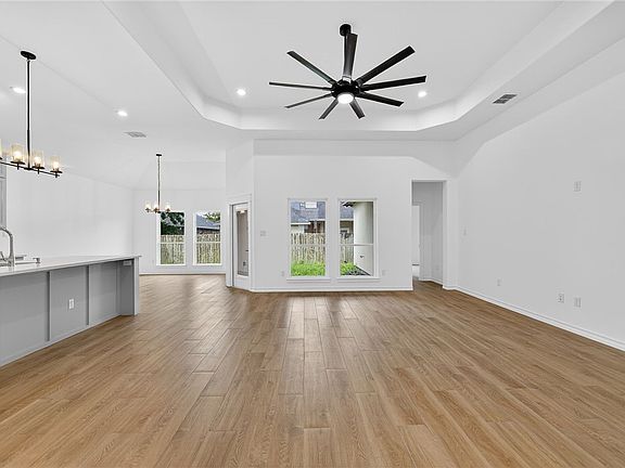 5th image of 6857 La Salle Dr
