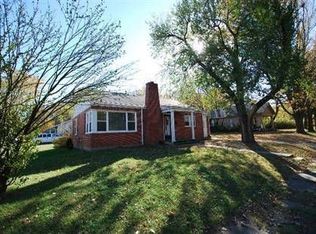 1036 N Cedar St, Nevada, MO 64772