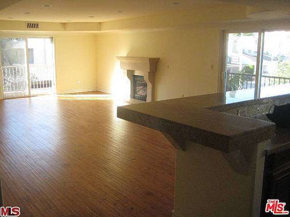 3rd image of 10390 La Grange Ave #203
