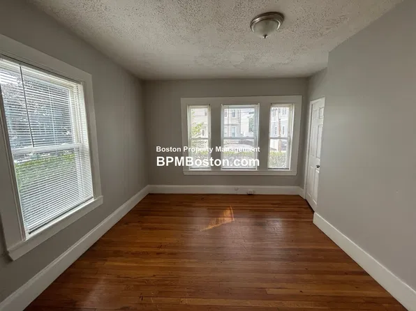 53 Arlington St APT 5, Lynn, MA 01902