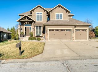 2509 NE Crestview St, Blue Springs, MO 64029