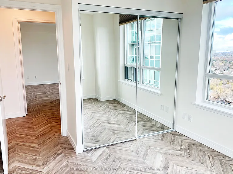 18 Harrison Garden Blvd #2504 — Photo 28