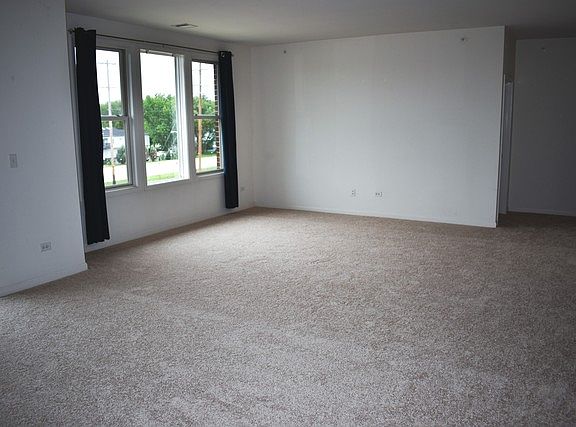 5th image of 271 E Railroad Ave Unit 308