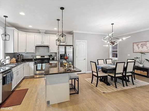 4th image of 5526 W Edmunds St APT 1