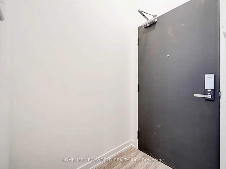 77 Shuter St #909 — Photo 5