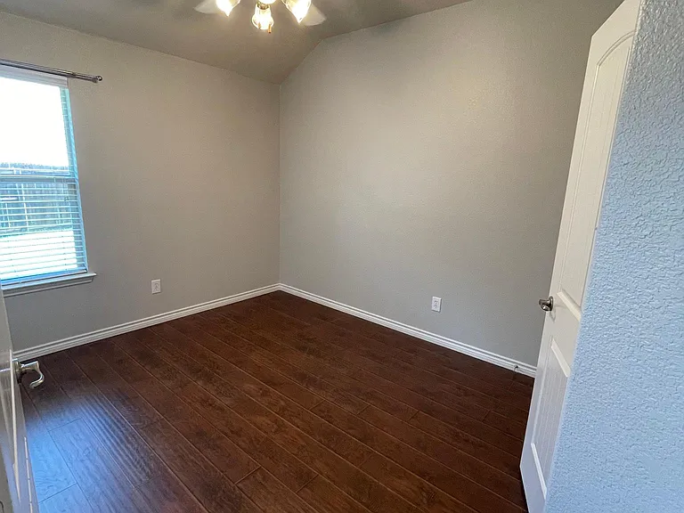 800 Golden Bear Ln — Photo 13
