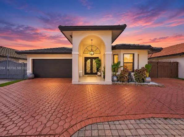 8936 NW 150th Ter, Miami Lakes, FL 33018