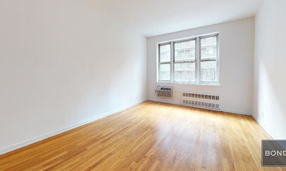 1st image of 219 E 88th St #4DD