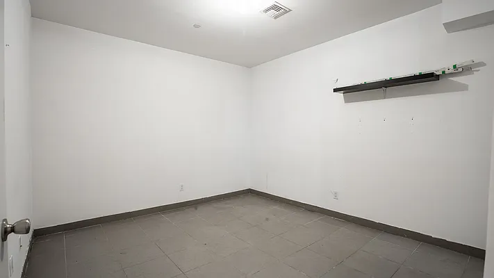 Rented by Nooklyn NYC LLC | media 22