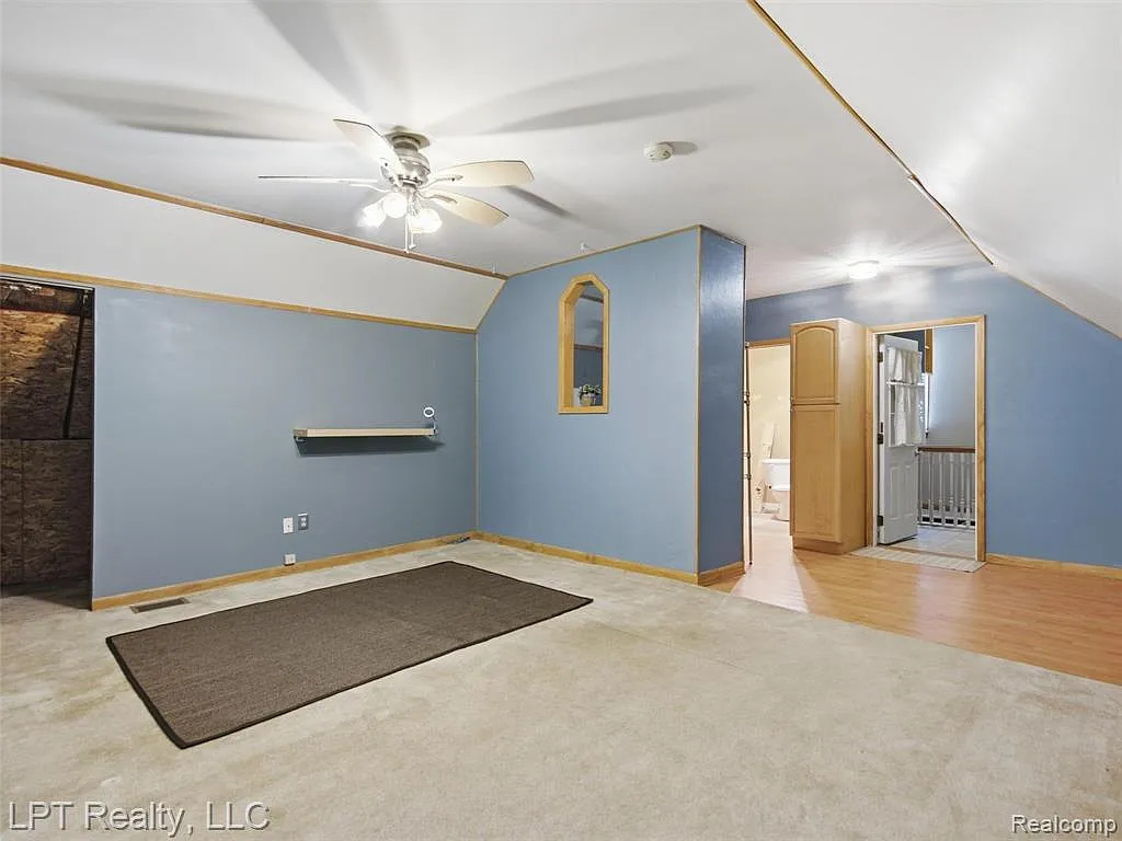 2 bed, 1656 sqft, $900 — Photo 2