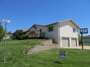 320 N 5th St, Moville, IA 51039