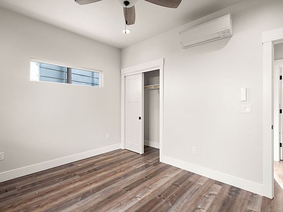 2nd image of 1122 W Sacramento Ave #1