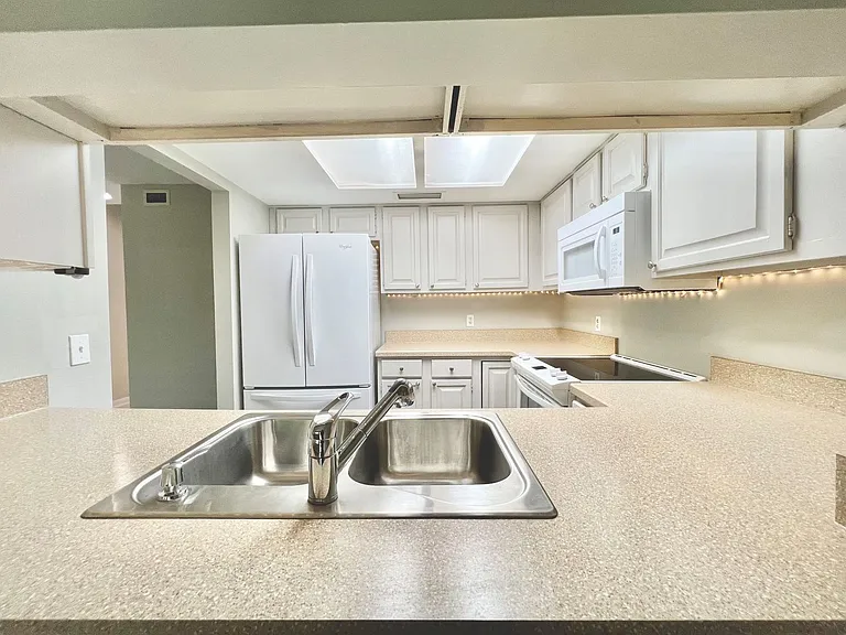 8805 Lateen Ln #203 — Photo 8