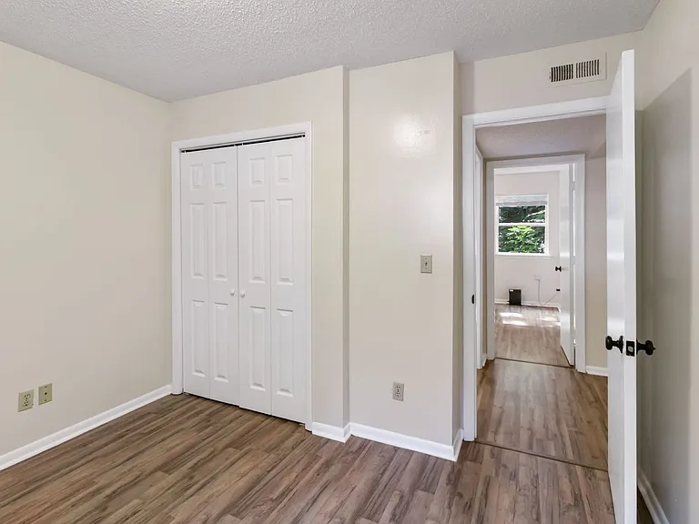 105 Bearwood Dr — Photo 12